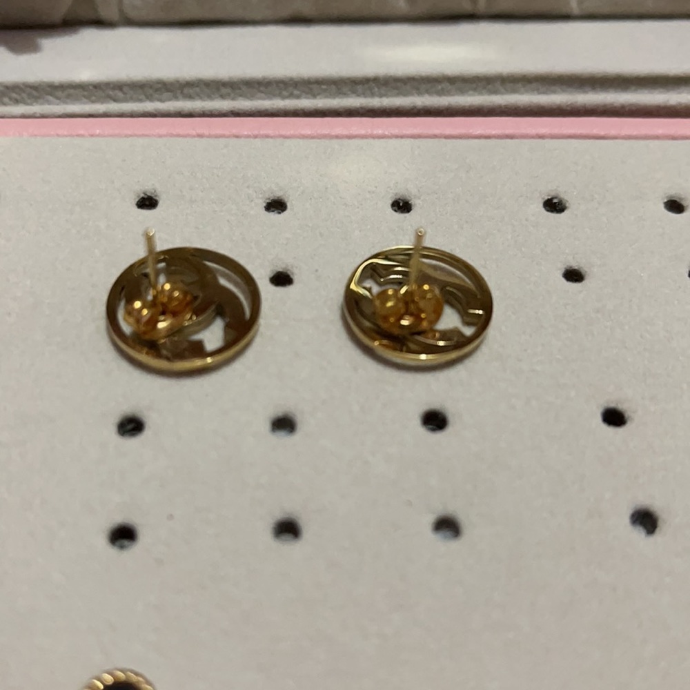 Earring - Picture 4 of 4